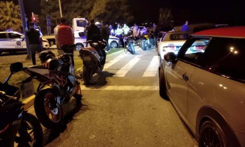 Κόντρες αυτοκινήτων στην παραλιακή με το "καλημέρα" της άρσης - Βίντεο